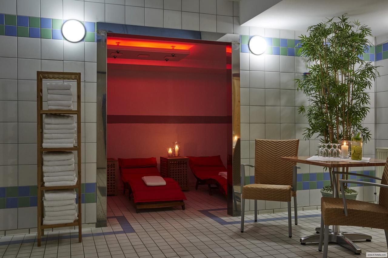 H+ Hotel Koeln Huerth Bagian luar foto